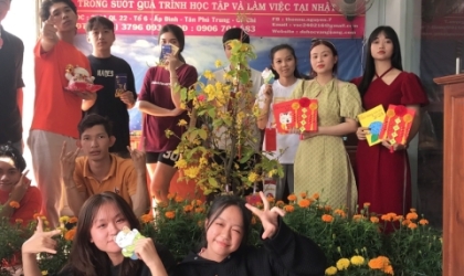 khai xuân đầu năm 