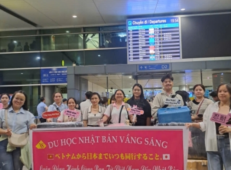 TIỄN ĐOÀN BAY DU HỌC SINH – CHÚC CÁC EM HÀNH TRÌNH RỘNG MỞ, TƯƠNG LAI RẠNG NGỜI